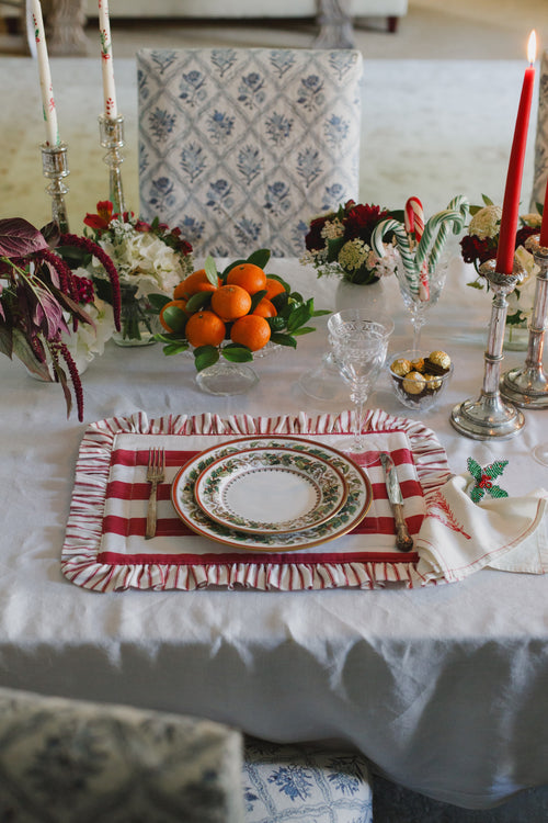 Frilled quilted table mat