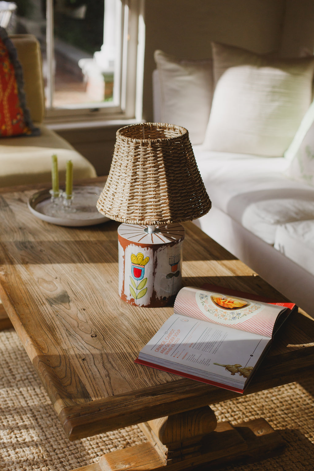 Plain Mid-Size Woven Lamp Shade