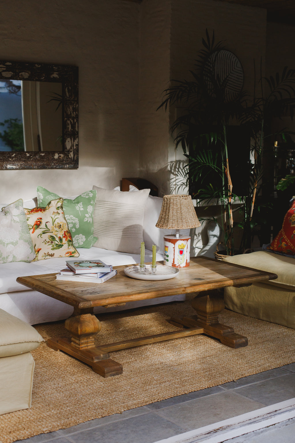 Plain Mid-Size Woven Lamp Shade